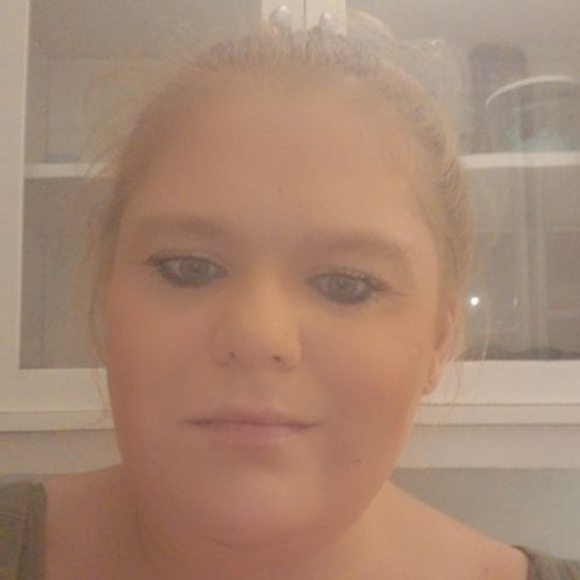 Meet your Posher, Christina - Picture 1 of 1